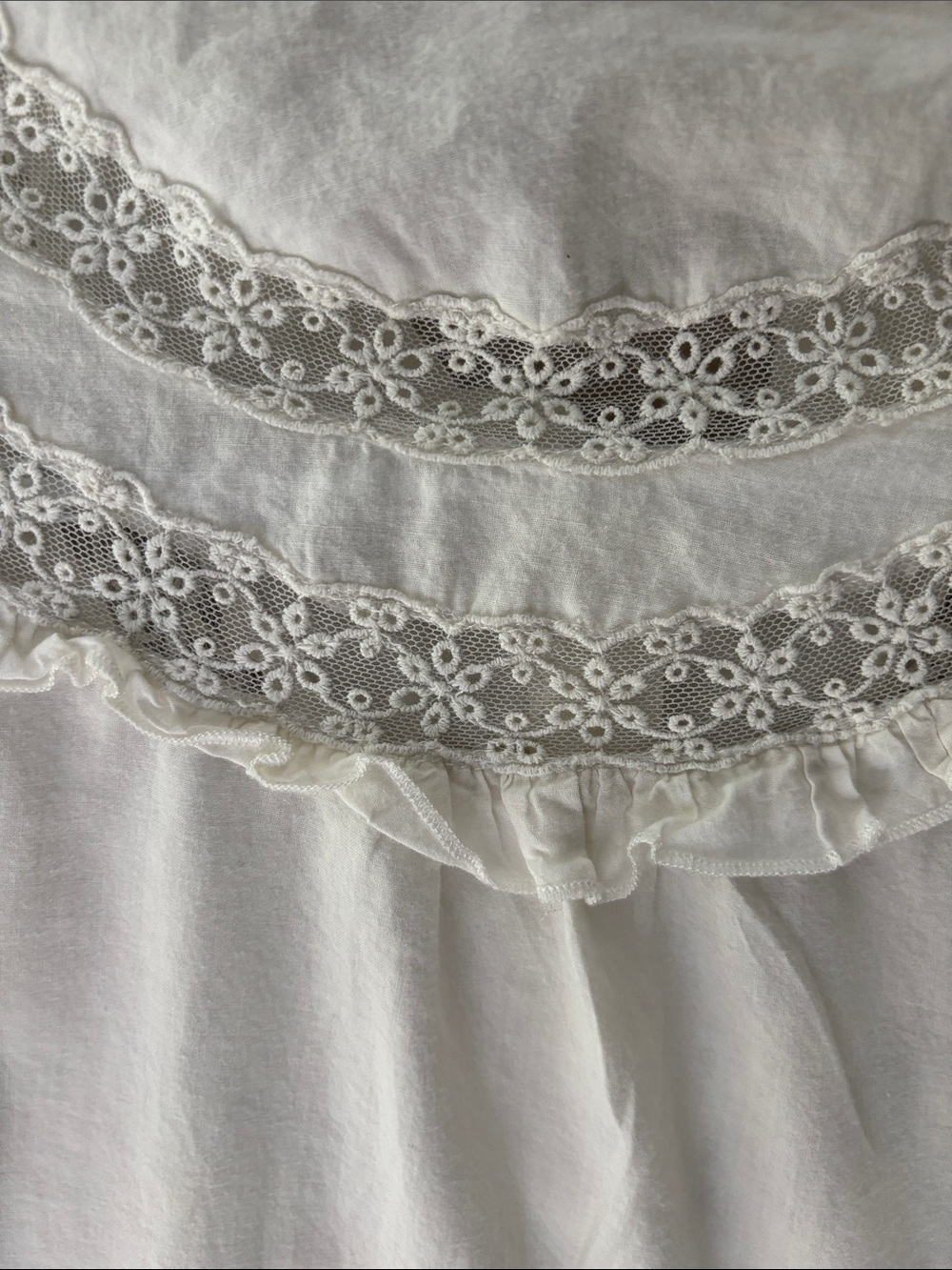 White Lace-Trim Ruffle Button Front Women's Top - Picture 3 of 5